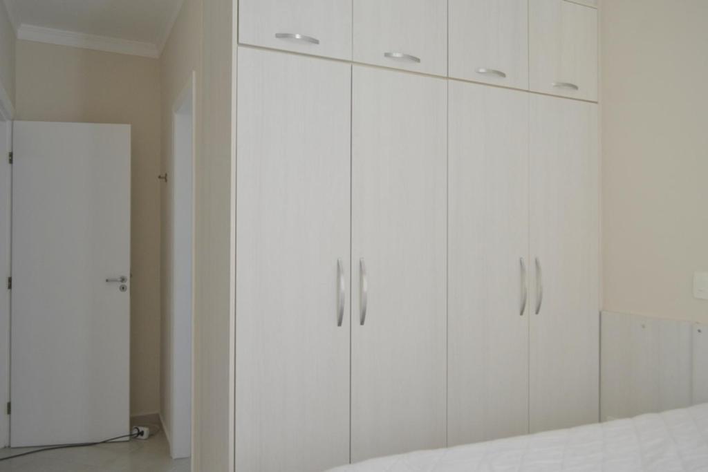 Aluga-se Apto 2 Quartos, sendo 1 suíte, 3 Ar cond. Mobília completa - Praia Grande Ubatuba/SP Exterior foto
